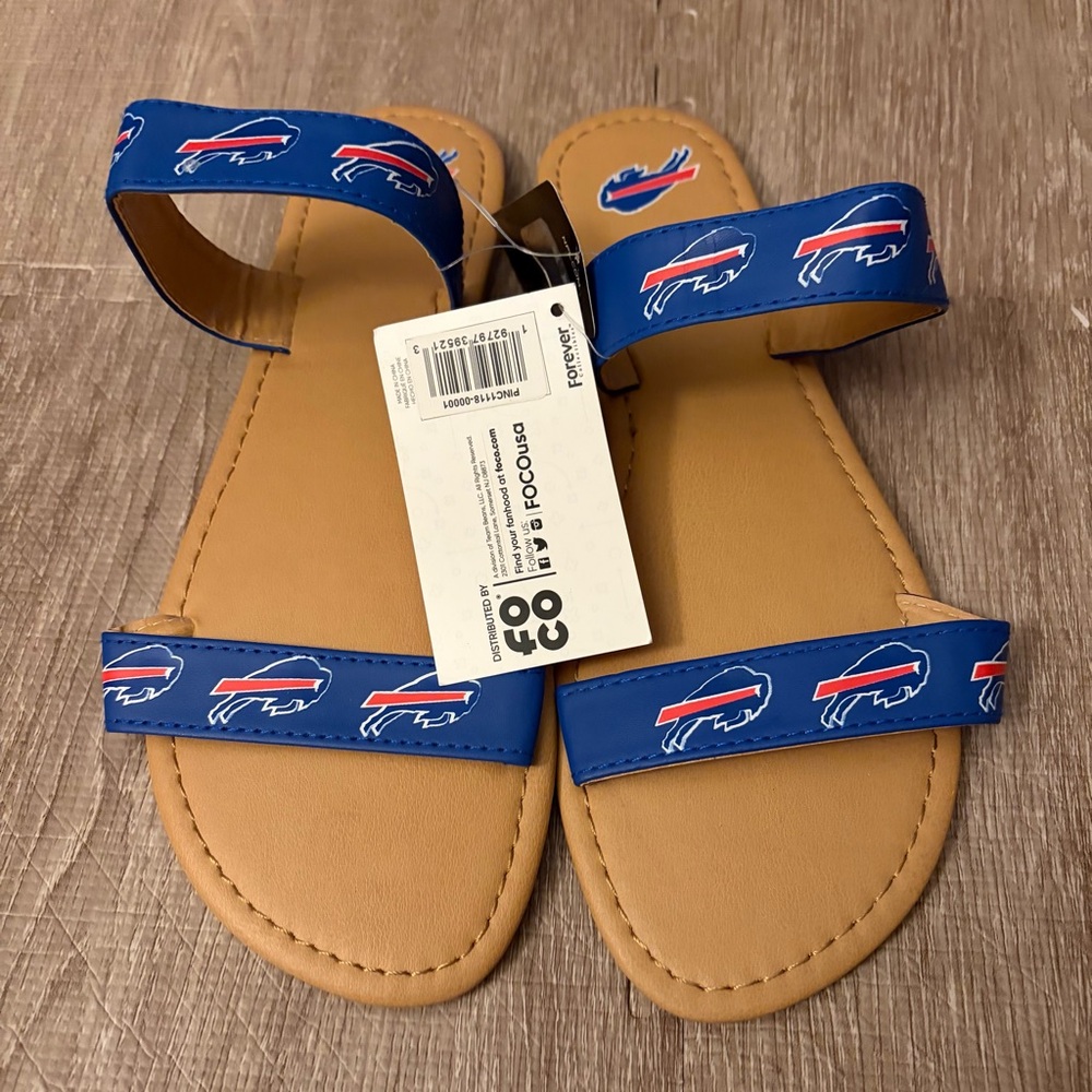 New NFL Foco Buffalo Bills Football Woman’s Sandals - Large